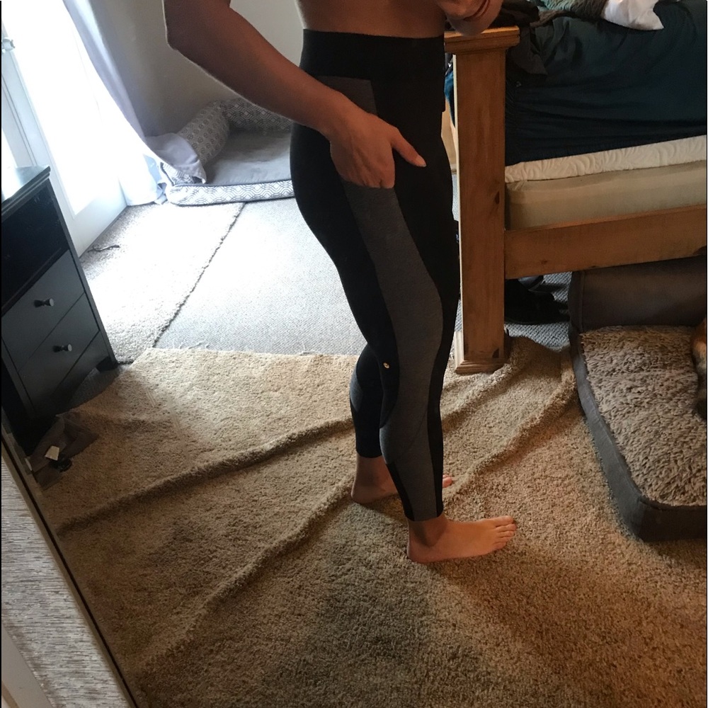 Lulu leggings with pockets size 8